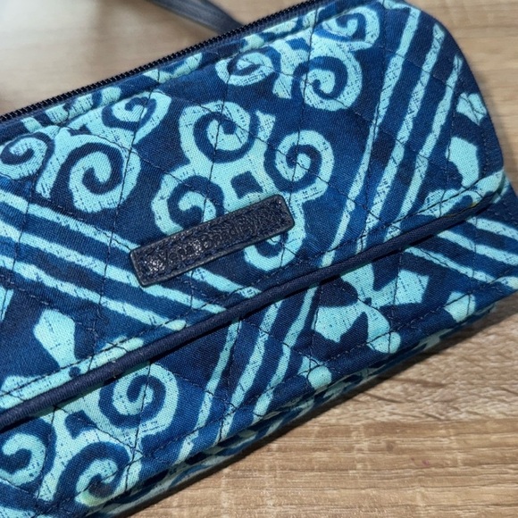 Vera Bradley purse Cuban ties NEW Blue Patterned all in one Crossbody Bag NWT - Picture 2 of 6